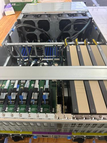 4卡L20服务器内部图